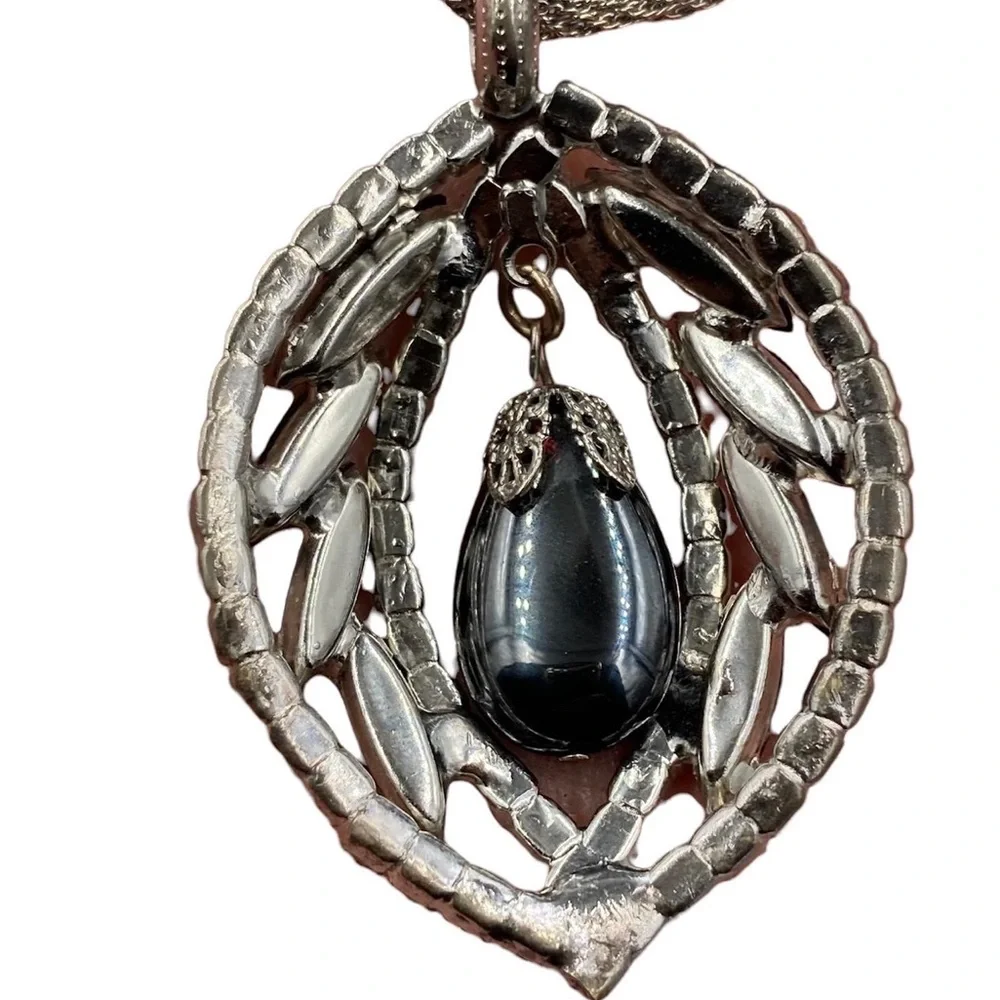 Vintage Juliana Hematite Glass Drop Rhinestone Pendant Necklace
